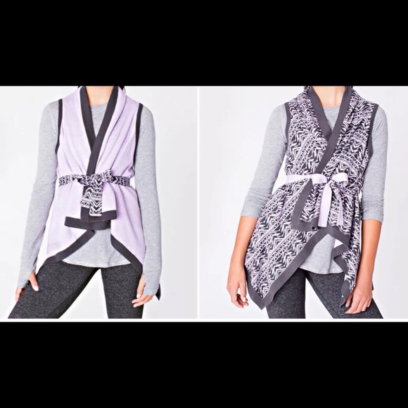 ivivva reversible wrap - Picture 1 of 6